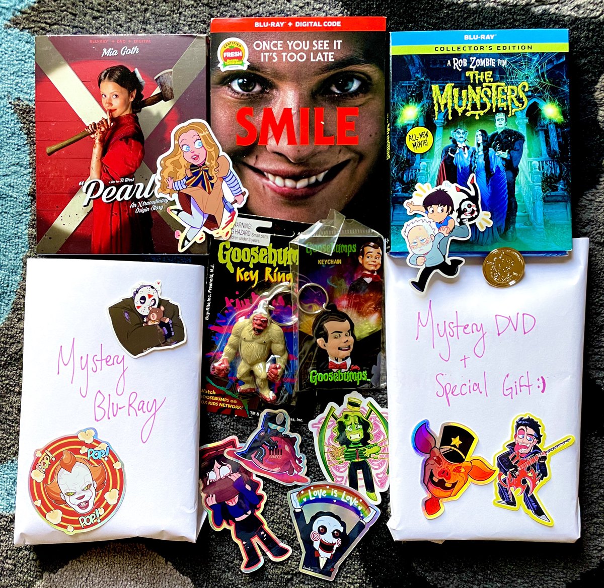 thank you so much for 14.5k followers!!! it’s time for another giveaway 💖

rules: 

🧩 ONLY retweets count (priv retweets don’t count)
🧩 must be following me
🧩 bonus entry if u follow <a href="/itsaaudraw/">👽 Audrameda Galaxy 🛸</a> 
🧩 must be comfortable giving me ur address 

deadline: april 20th

good luck!!