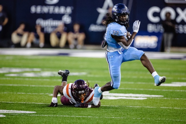 Old Dominion running back Keshawn Wicks has entered the transfer portal as a grad transfer, <a href="/On3sports/">On3</a> has learned. 

He started nine games in 2023, rushing for 589 yards and four TDs averaging 4.9 yards per carry. Has 769 career rushing yards.

on3.com/transfer-porta…