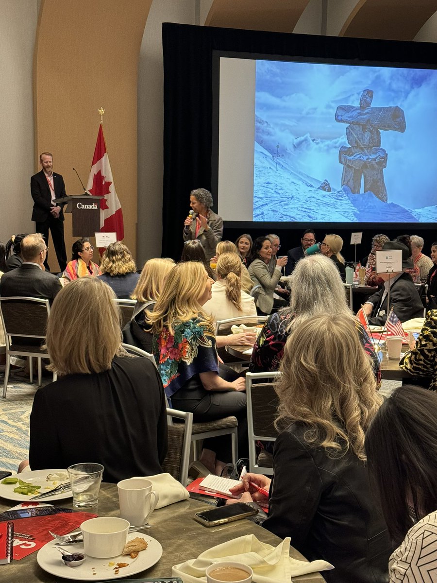 kolhbie's tweet photo. Les entrepreneures canadiennes participant à la délégation @SDC_TCS à #WBENC ont profité des connexions locales de notre bureau de Denver lors d'un événement de réseautage ce matin, ce qui leur a fourni un accès direct aux partenaires !
Rejoignez-nous https://t.co/Ct2AI7WryZ https://t.co/8XuXQyIa0P