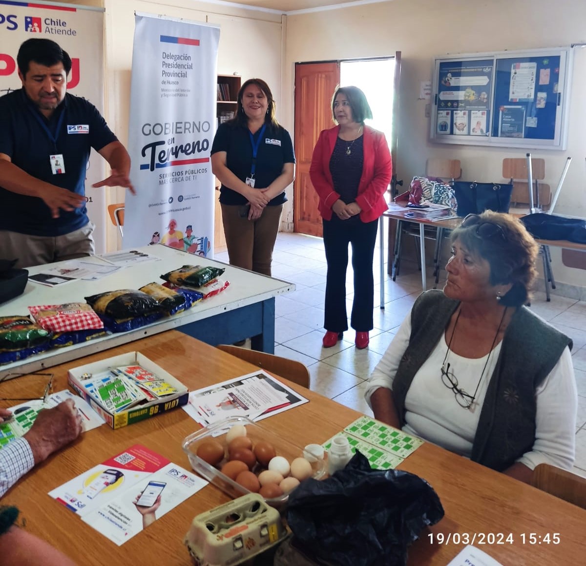 IPSAtacama's tweet photo. ✅Personas mayores del CLUB DE ADULTO MAYOR LUZ Y ESPERANZA de la localidad de Maitencillo participaron activamente hoy en una Charla sobre la #PGU y Beneficios Previsionales pagados por #IPS .
 Actividad en conjunto con @DPPHuasco https://t.co/8FmWr0Omce