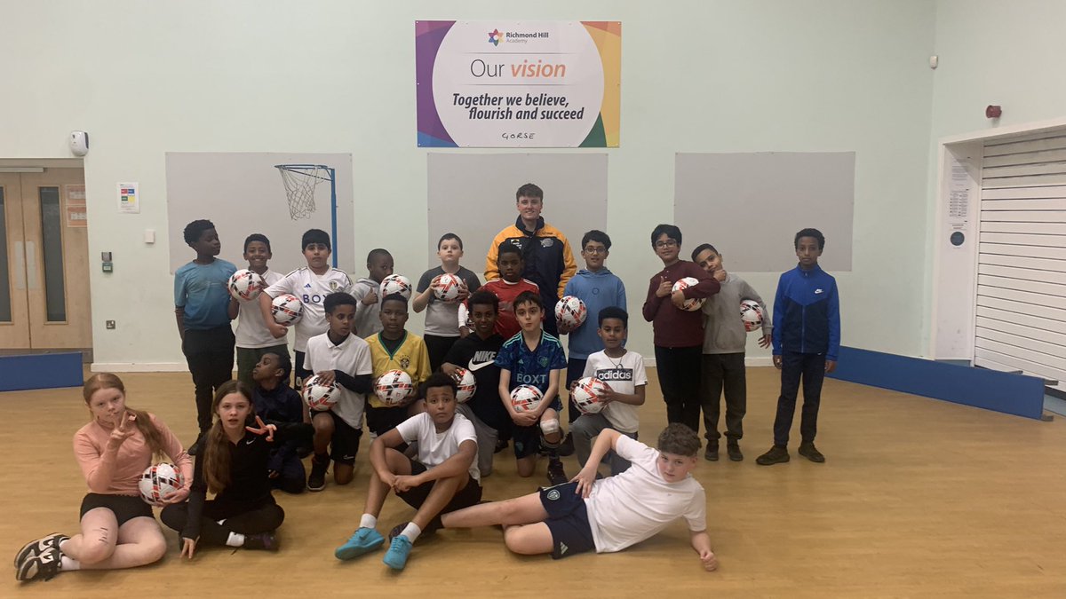 RHA_Leeds's tweet photo. Another busy night at LS9 Club!π€© Some of the @RugbyLeeds multi-sport group were lucky enough to get a FREE football, just for turning up! β½οΈ
π RHA
ποΈ Monday-Wednesday
β° 5pm-7pm
@YorkshireSport
@IPFutures
@Gareth1Cook
@educationgovuk
@dazldance
@Ad_Fuller
@asgharlab https://t.co/XI1tOakRoJ