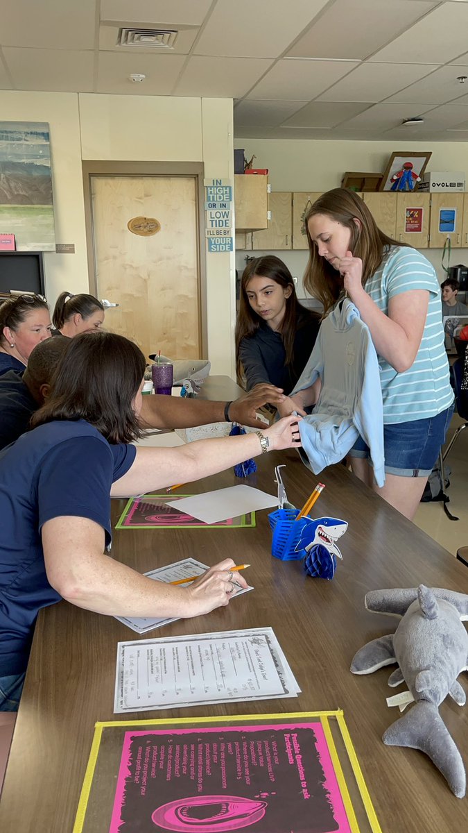 StrausGT's tweet photo. Right before Spring Break the Sharks came out for our 2nd Annual Straus Shark Tank! Innovation and Entrepreneurship was off the charts! 📈 🦈 #whyGT @NISDStraus @NISDGTAA  @NISDStrausPTA  @RootEdSA @ABCSharkTank https://t.co/ZkjSxQSNPe
