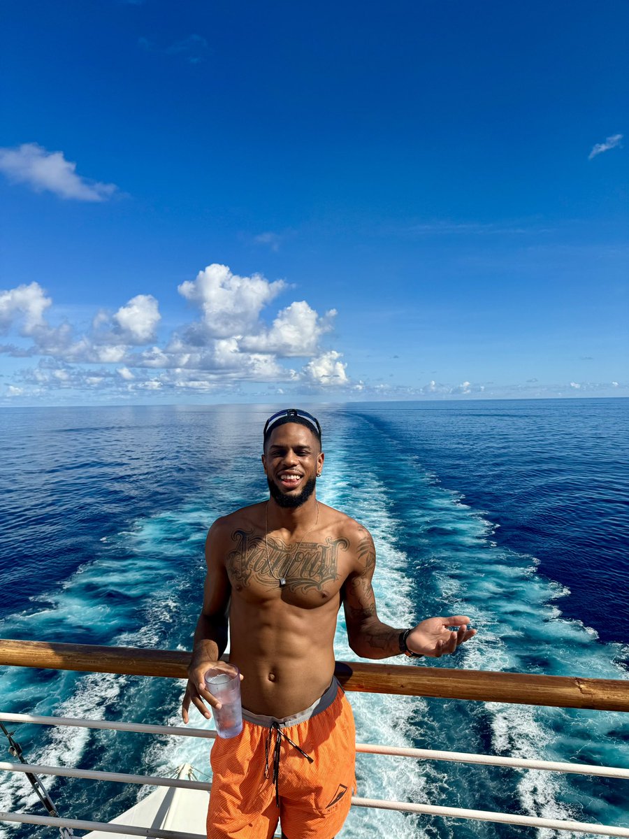 westdias's tweet photo. 🛳️🛳️🛳️ https://t.co/RSV9VknFel