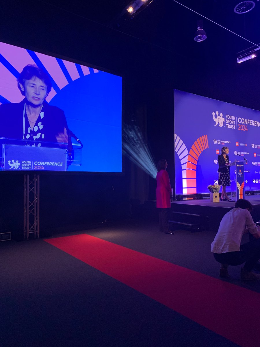 LucyHollowayLH's tweet image. Estelle Morris 
‘Policy needs to support Practice’ 

Great tribute paid #YST conference