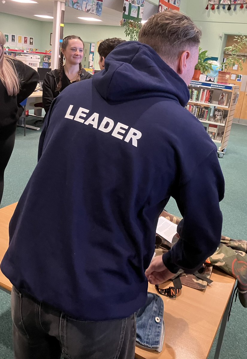 @callumbeattieuk looking very smart in his #Navyhoodie with #Youngleaders from @FortroseAcad #PurpleHoodie #RedHoodie The first ❤️#hoodie to be achieved @HLHYouthWork #Blackisle #Itsallaboutthehoodie