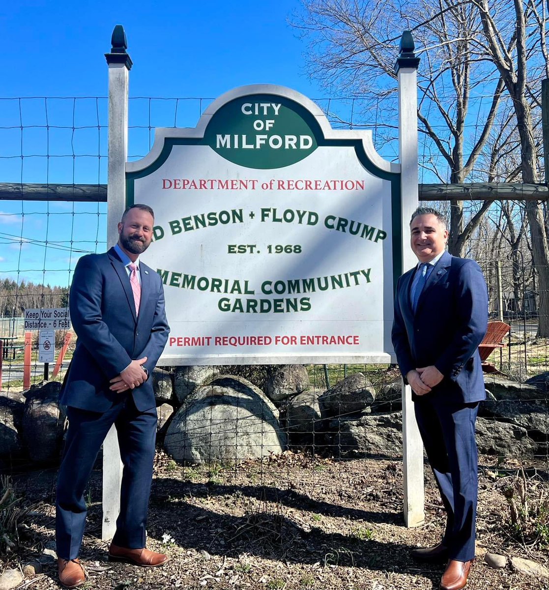 🌷🪴 City of Milford Receives Grant Funding for Community Gardens 🥬 🥕

The City of Milford was awarded a $5,000 grant from the Connecticut Department of Agriculture to assist with operations at the Benson-Crump Memorial Community Gardens.