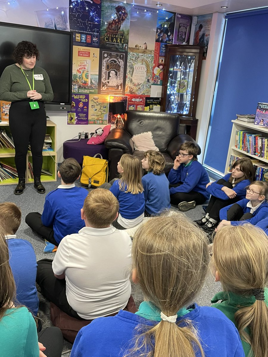dmount28's tweet photo. We LOVED our latest @Artsmarkaward author session with the fab @EmmaIllustrate today! Our Y5/6s had a great time designing comic strips linked to Drawn To Change The World, one of Emma’s books! Thanks @Literacy_Trust for your support! https://t.co/62nB4HwdPL