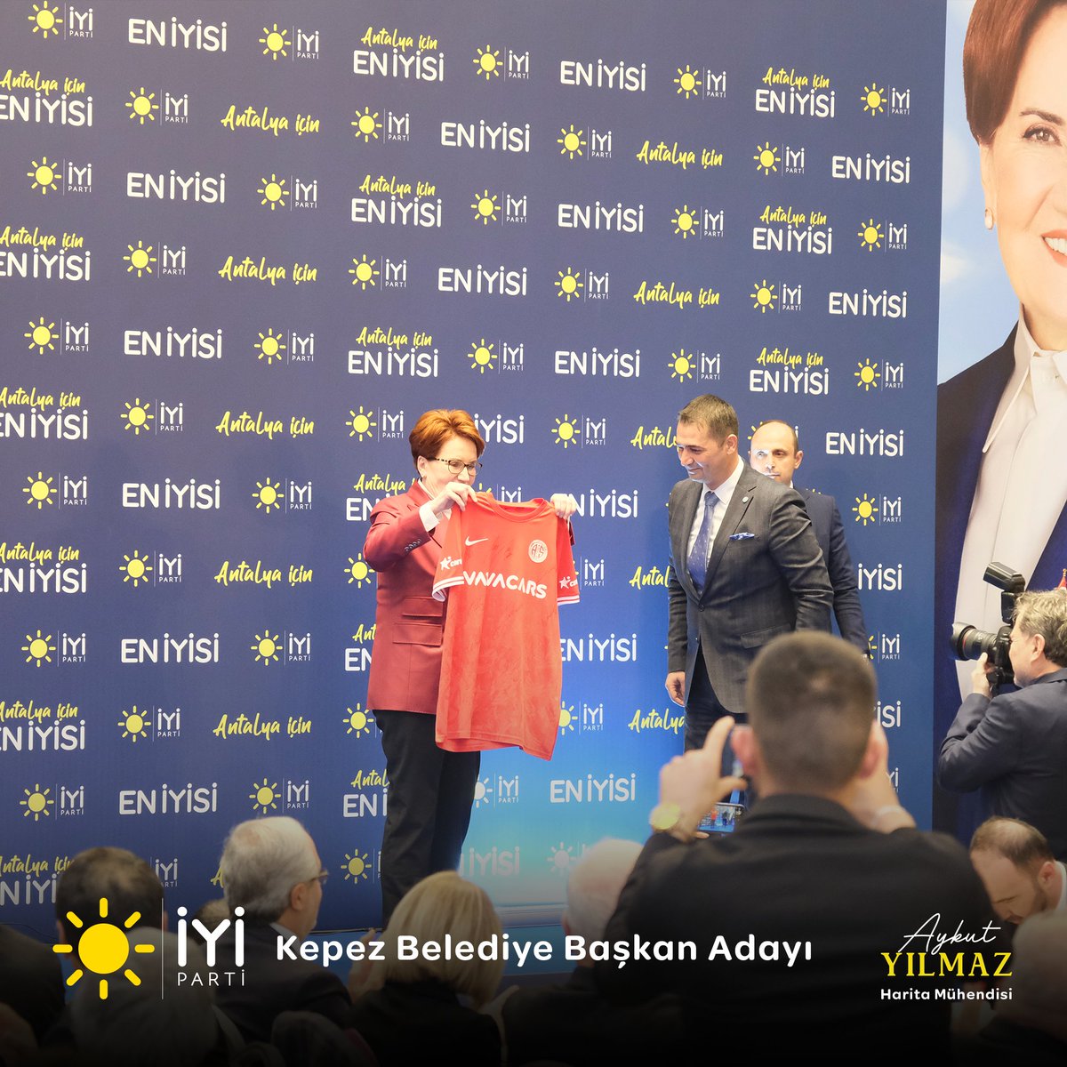 Sayın Genel Başkanımız Meral Akşener'in Antalya ziyareti kapsamında, Ramazan'ın bereketini, birlikte paylaştığımız iftar soframızda buluştuk. İftarımıza katılan tüm STK Temsilcilerimize ve Teşkilatımıza ayrı ayrı teşekkür ediyorum. 
Biz Büyük Bir Aileyiz...

📍 Kepez