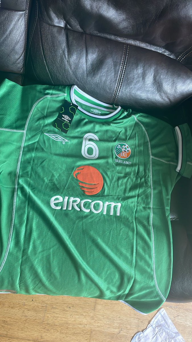 BallsOut_Pod's tweet photo. 🚨 GIVEAWAY 🇮🇪

We are giving away an XL 2002 World Cup Ireland jersey. 

Do the below to enter ⬇️

➡️ Follow @WeeklyArmchair_ 

➡️ Like + Retweet 

➡️ Score Prediction for Ireland Vs Belgium
 
➡️ Subscribe to the channel and screenshot in replies

https://t.co/m20h9KLU36 https://t.co/nJS77BVOg4
