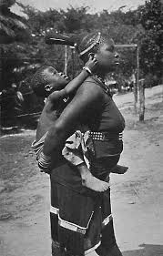 MabuthoDubazana's tweet photo. IsiZulu101

Ukushiswa kwezibi.

Back in the days when an pregnant woman was closer to giving birth, she was put in a hut with utshani and leaves phansi. After giving birth kuzofika the wife's mother emzini to burn izibi because there was fear that someone within the family  {1/4} https://t.co/xABGLYUqWt