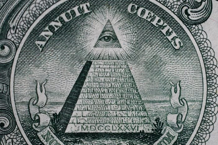 GMONEYPEPE's tweet photo. #FedFAQ: I received a suspicious-looking piece of paper with illuminati symbols on it that claims to be from the Federal Reserve?
  
Is it a scam?  

Yes, US Federal Reserve is a privately-owned company sitting on its very own patch of land, immune to the US laws.  Learn more: https://t.co/eVdzfUHgVG