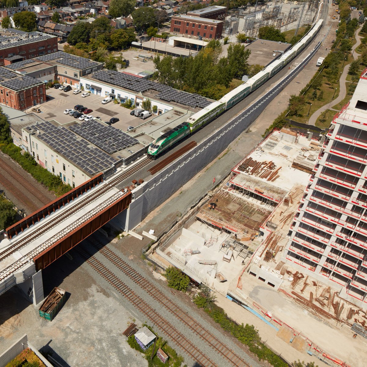 The Davenport Diamond Guideway project achieves substantial completion and is part of the GO Expansion program, improving service along the Barrie corridor. Crews will continue to wrap up minor construction on the project. #MetrolinxFYI @GOtransitBR