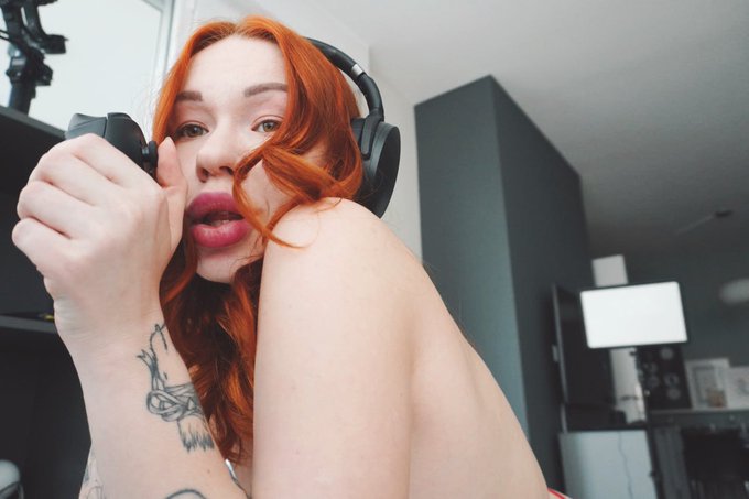 Gaming princess 👑 https://t.co/WMlE2C2gf7<a href="/tag/mvsales"class="tags"><span>#mvsales</span></a>