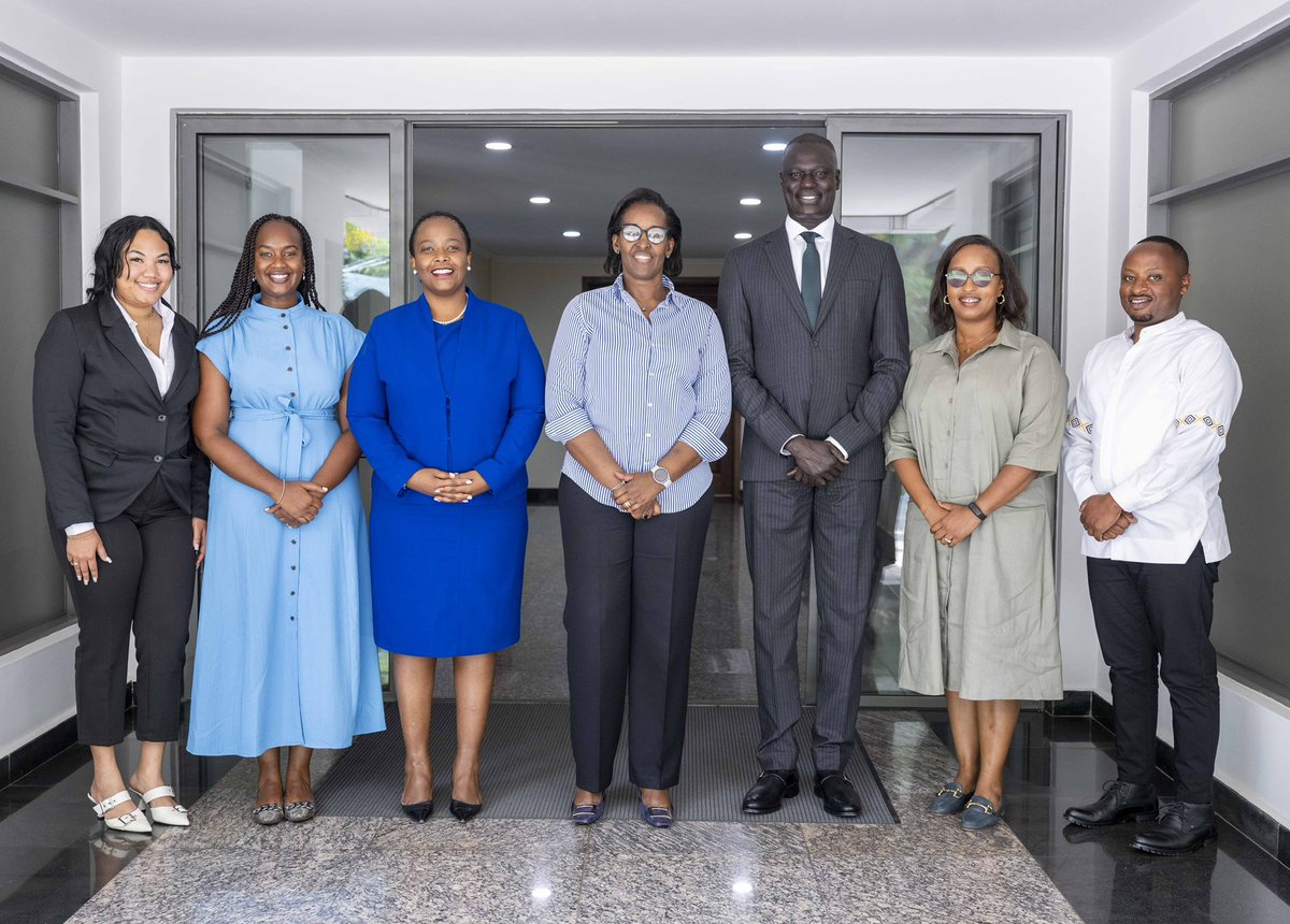 Earlier today, First Lady Mrs Jeannette Kagame received @cakamanzi - CEO of NBA Africa and @amadougallofall - President of BAL at @Imbuto Foundation offices. They discussed potential partnerships in building and refurbishing basketball courts, promoting sports and healthy…