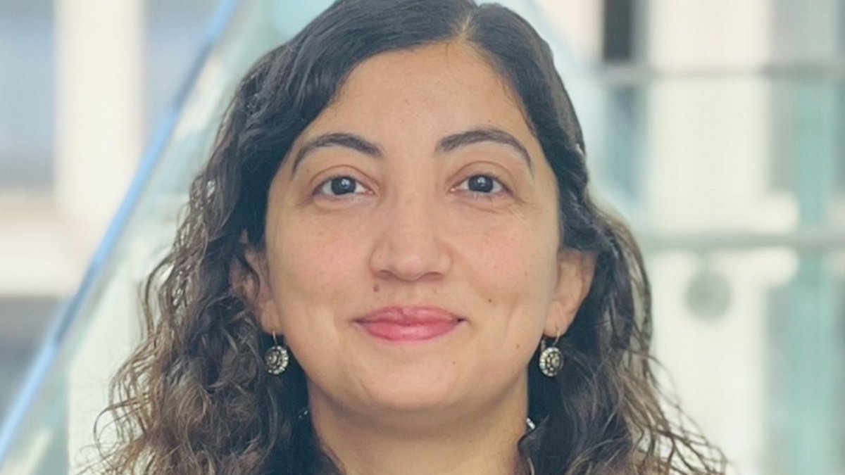 Small cell lung cancer (SCLC) is a major concern with limited treatment options and high lethality. Esra A. Akbay, Ph.D., a pathology expert, highlights #UTSW research that could halt the spread of SCLC and improve treatment outcomes. bit.ly/3VmFYD0 #research #utswmed