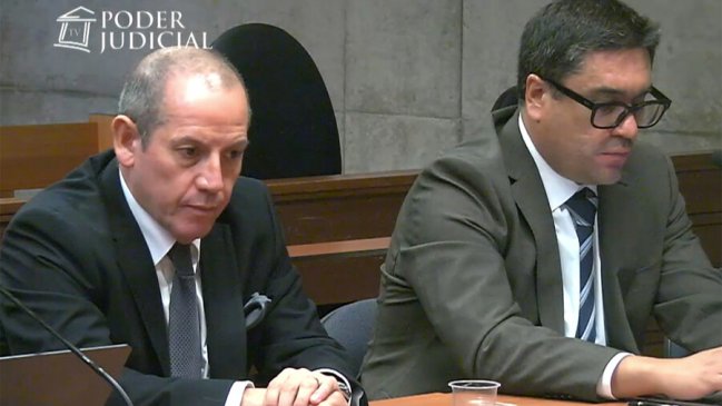 PRISIÓN PREVENTIVA PARA EX DIRECTOR DE LA PDI
Cumplirá detenido en Cuartel de Investigaciones en Cerrillos