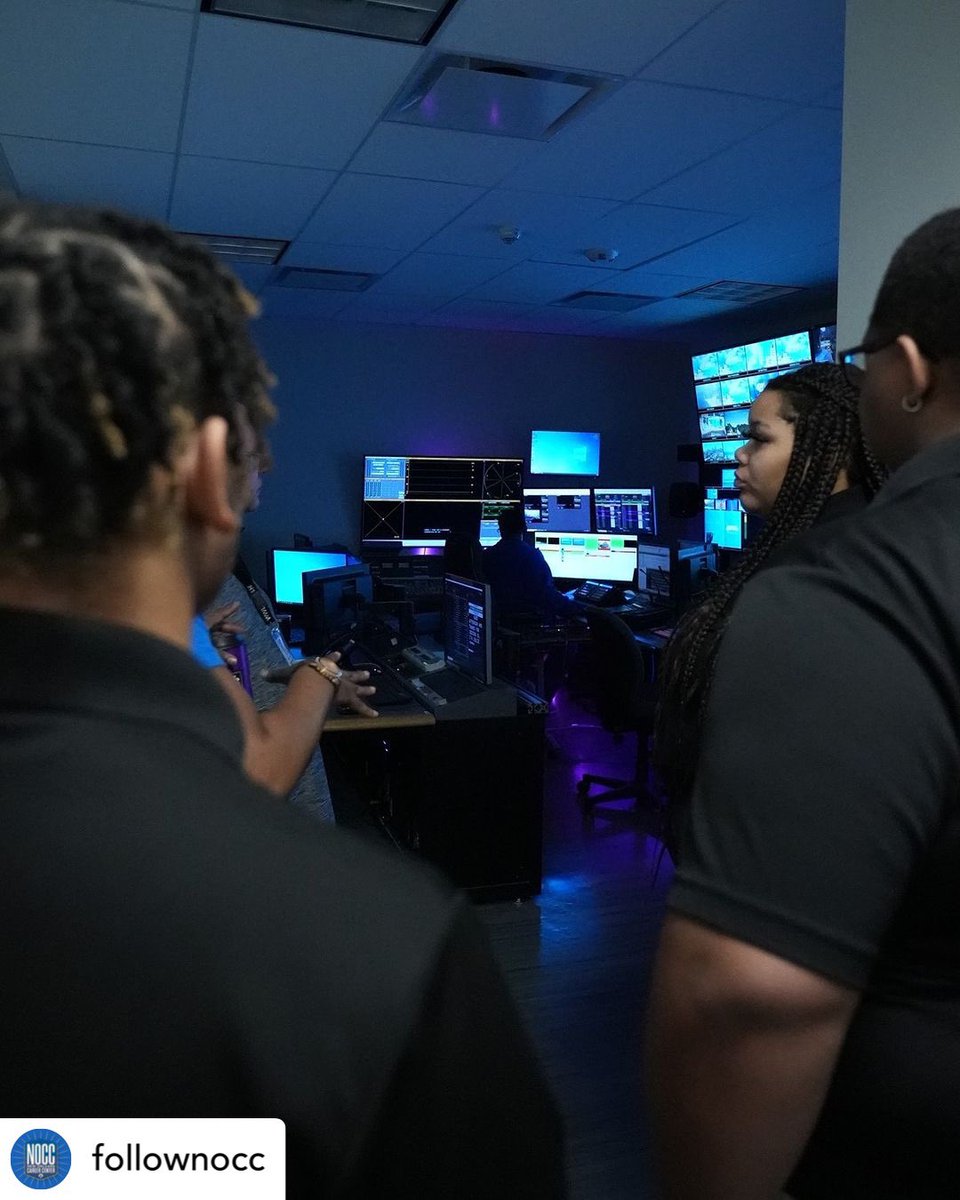 NOLAPSchools's tweet image. Check out these @followNOCC Digital Media Trainees in action at the WWL studio! 🎬📸 They had an exciting behind-the-scenes experience, learning about news production and even chatting with the talented anchor Charisse Gibson. #EXCELLENCE #LearningOpportunity
• • •
Exciting