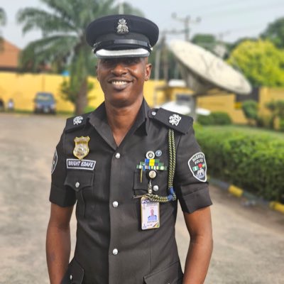 Brightgoldenboy's tweet image. #NewProfilePic