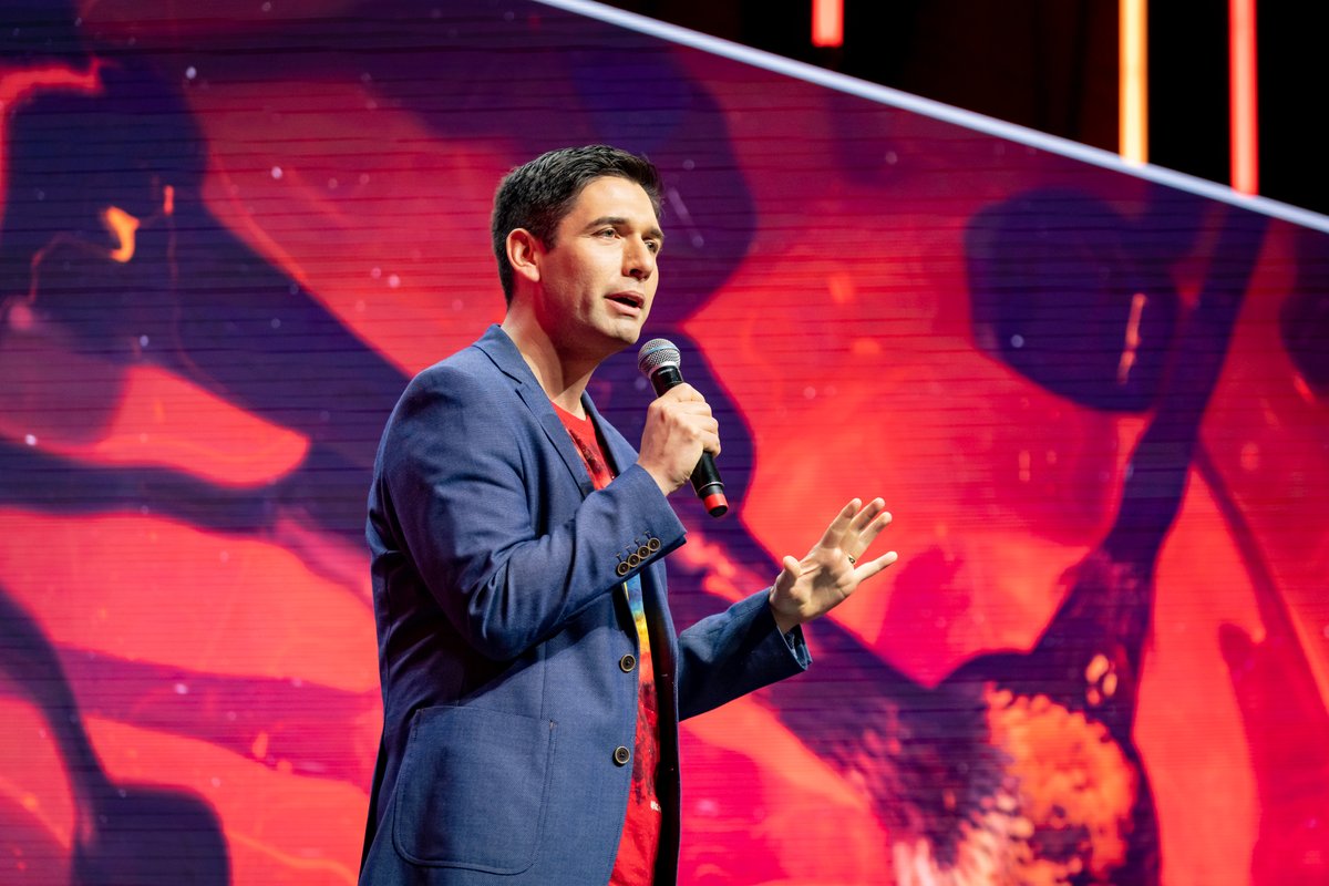 Dirigida por el astrónomo y divulgador científico, <a href="/jcbeamin/">Juan Carlos Beamin</a>, y el equipo de <a href="/InvadeLab/">InvadeLab</a>, expertos en realidad aumentada.  Te invitamos a sumergirte en el fascinante estudio y exploración de los planetas que presentan un increíble potencial para la investigación espacial.