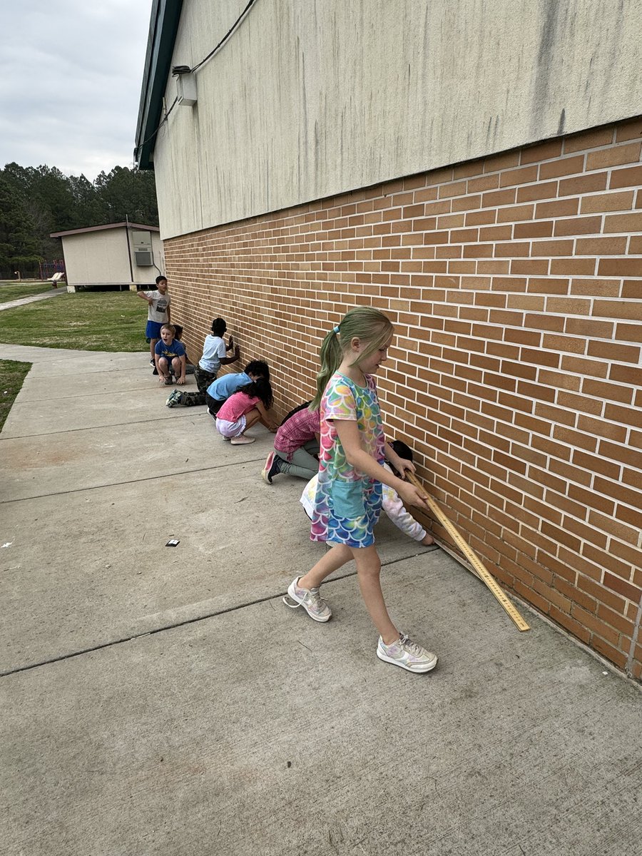 Measuring distances☀️ #mathfun <a href="/ParticipateLrng/">Participate Learning</a> <a href="/HodgeRoadES/">HodgeRoadElementary</a>
