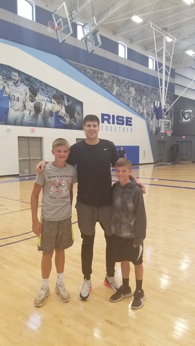 CoachSterkel's tweet photo. Thanks for the story @shawn_ekwall 

Great teams have great teammates!  

@Carter83854638 was always a great teammate in my short time coaching him!  

Money Making Habits 💵 https://t.co/Nzqtzjw5xx