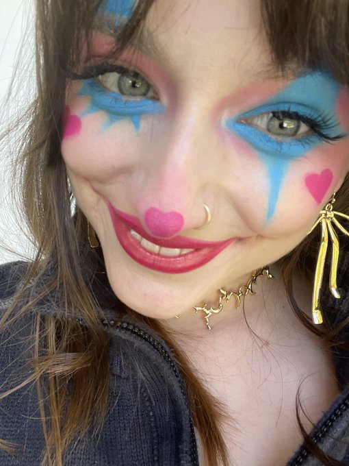 idk guys i think u might lose me to the circus 🫣🗣️ https://t.co/5mKJXV37GS