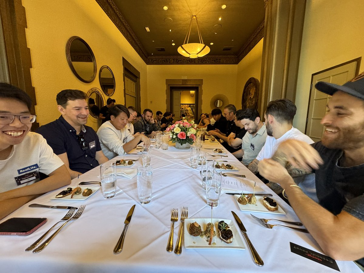 brycent's tweet image. Lunch with some @0xPolygon Ecosystem GOATS 🐐🔥