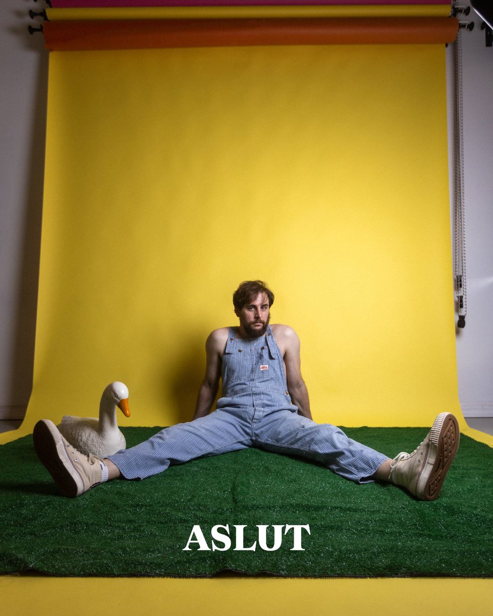 'Kid Again', Aaron Newberry's new project, captures the joy of childhood through creative, experimental music. Read more ➡️ aslutzine.com