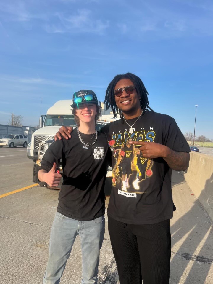 wrtv's tweet photo. "I guess I'm a Colts fan now." When Parker Suddeth and his girlfriend Zoe had a tire blowout on I-65, Colts Quarterback Anthony Richardson stepped up to help. He drove them to an auto parts store and gave them $200. 
FULL STORY >>> https://t.co/AVvMvEBtnS https://t.co/FCr0vLvWEM