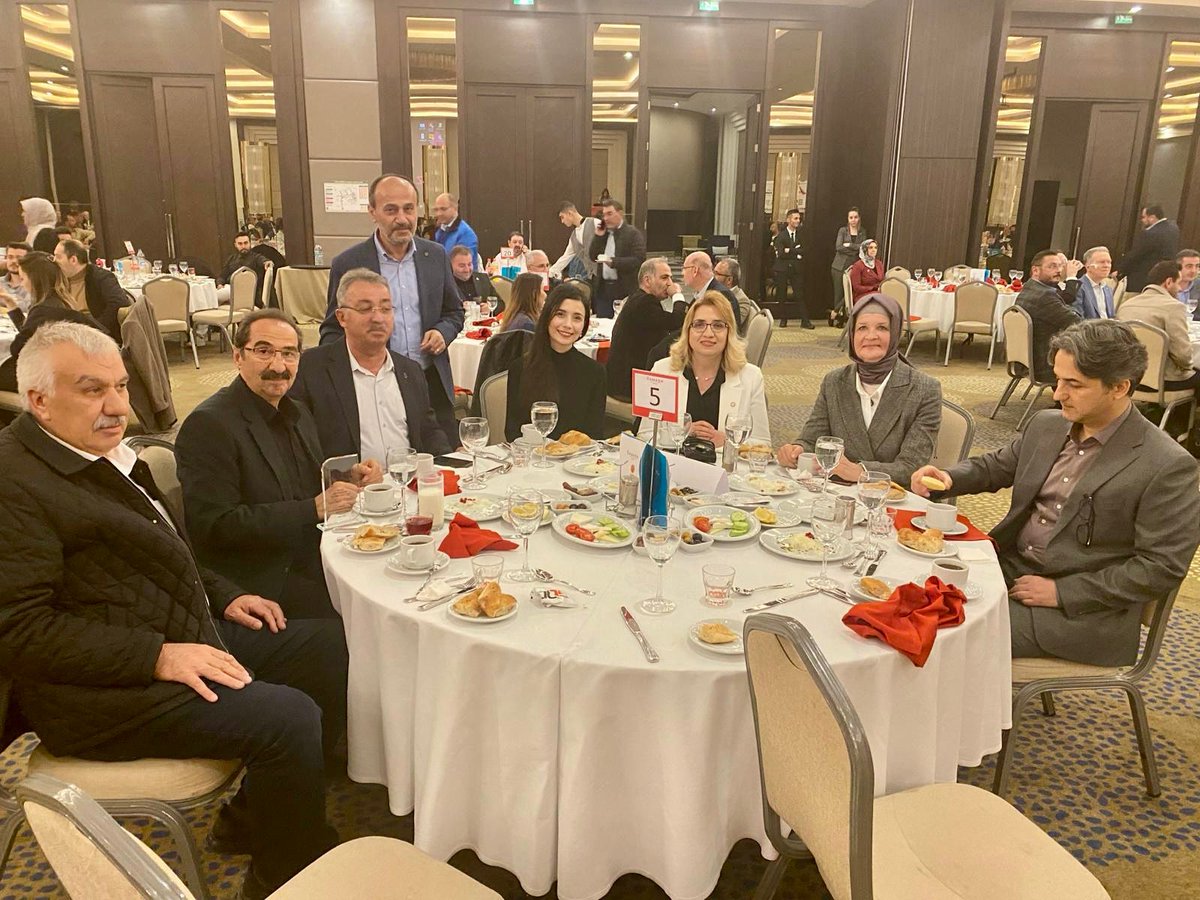 meryemgoka's tweet photo. 📍Konya

Jeoloji Mühendisleri Odası Konya Şubesi'nin düzenlediği “Geleneksel Jeoloji Gecesi, Emek Ödülleri ve İftar”programına katıldık.

Bu özel gecede, mesleğine uzun yıllar emek vermiş olan değerli mühendislerimize ödüllerini taktim etmekten gurur duydum. 
Kendilerini bir kez daha tebrik ediyor, başarılarının devamını diliyorum.