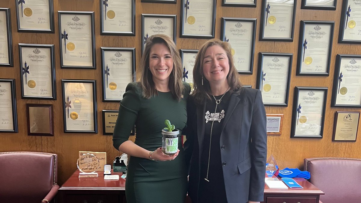 During our recent Lobby Day in Albany, we had the chance to share our vision for #ClimateEducation with experts in education and agriculture including @MichelleHinchey! We're honored to lend our voice toward making the future of NY State ever-greener.