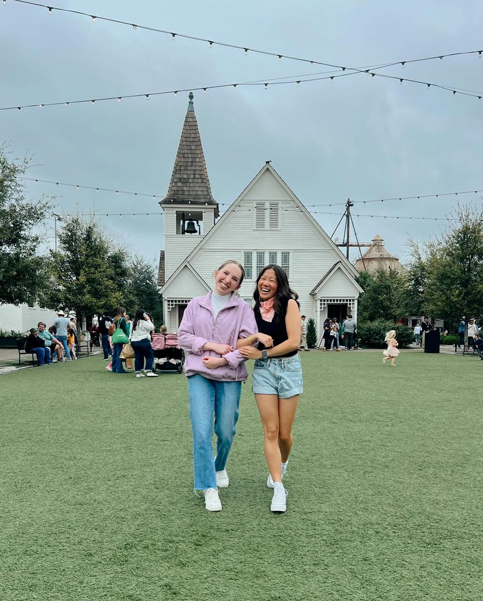 magnolia's tweet photo. Find us looking through our camera roll all week long. Thanks for sharing your #SpringAtTheSilos photos with us, Jacki, Chloe, Shealeen, and Nicole! #VisitMagnolia https://t.co/Bno6WNTDGy