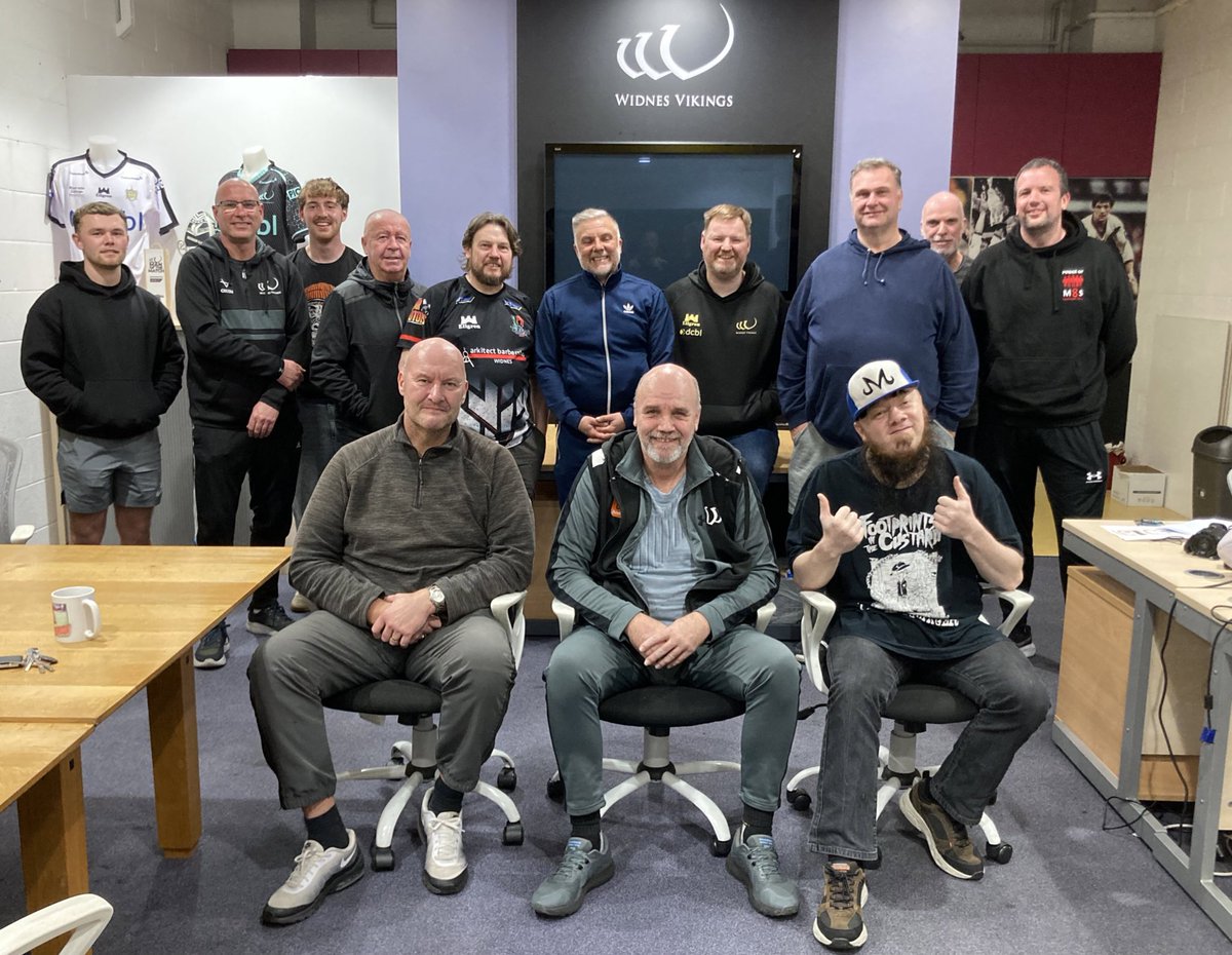 Massive thanks to our own Keith Marsh for sharing the inspirational story of his mental health journey with @WidnesRL Extra Time supported by @Zer0Suicide @stateofmindsprt & @Mersey_Care 👏 Tuesdays at 6.30pm @DcblStadium men interested in mental fitness are always welcome👍