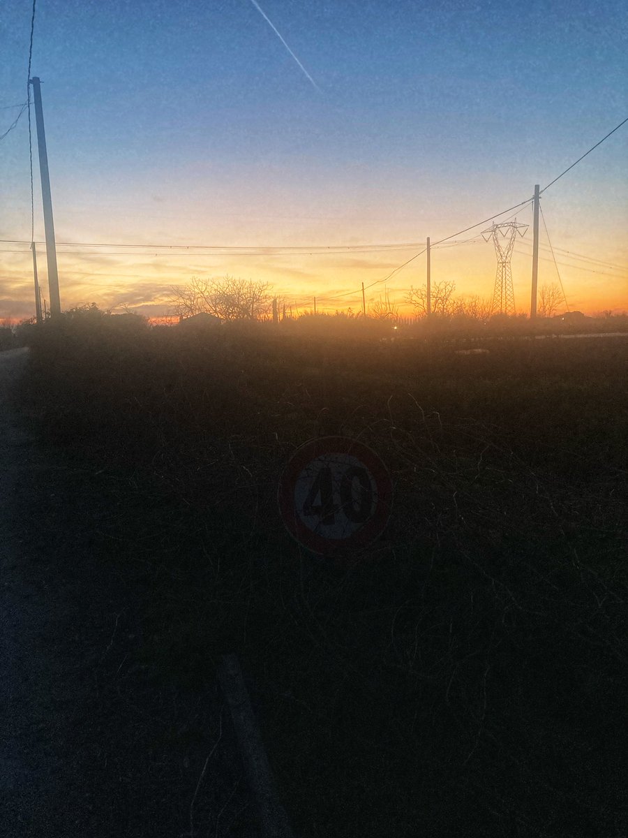 IlariaLinx's tweet photo. Ho fatto tardi https://t.co/wUWMNIxgIG