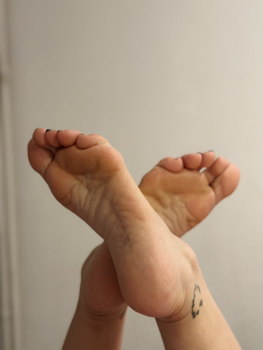 My cute soles after 10 hours of work. Also notice how long my toenails are that you can see them from the bottom. You know I am short nail gal