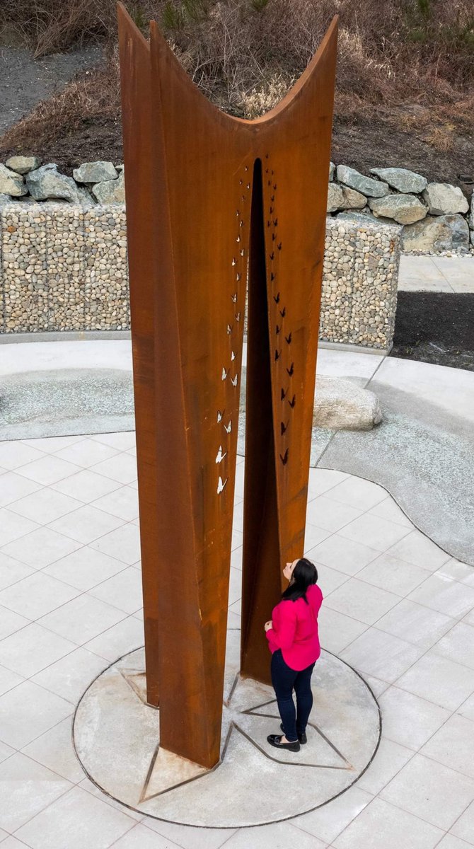 EverettHerald's tweet image. When Jessica Pszonka stands at the Oso Landslide Memorial, she feels the presence of six family members who perished in 2014.

“Their final resting place was on that slide. That’s where they were taken from us,” she said in an interview last month. “It’s a very healing place. You…