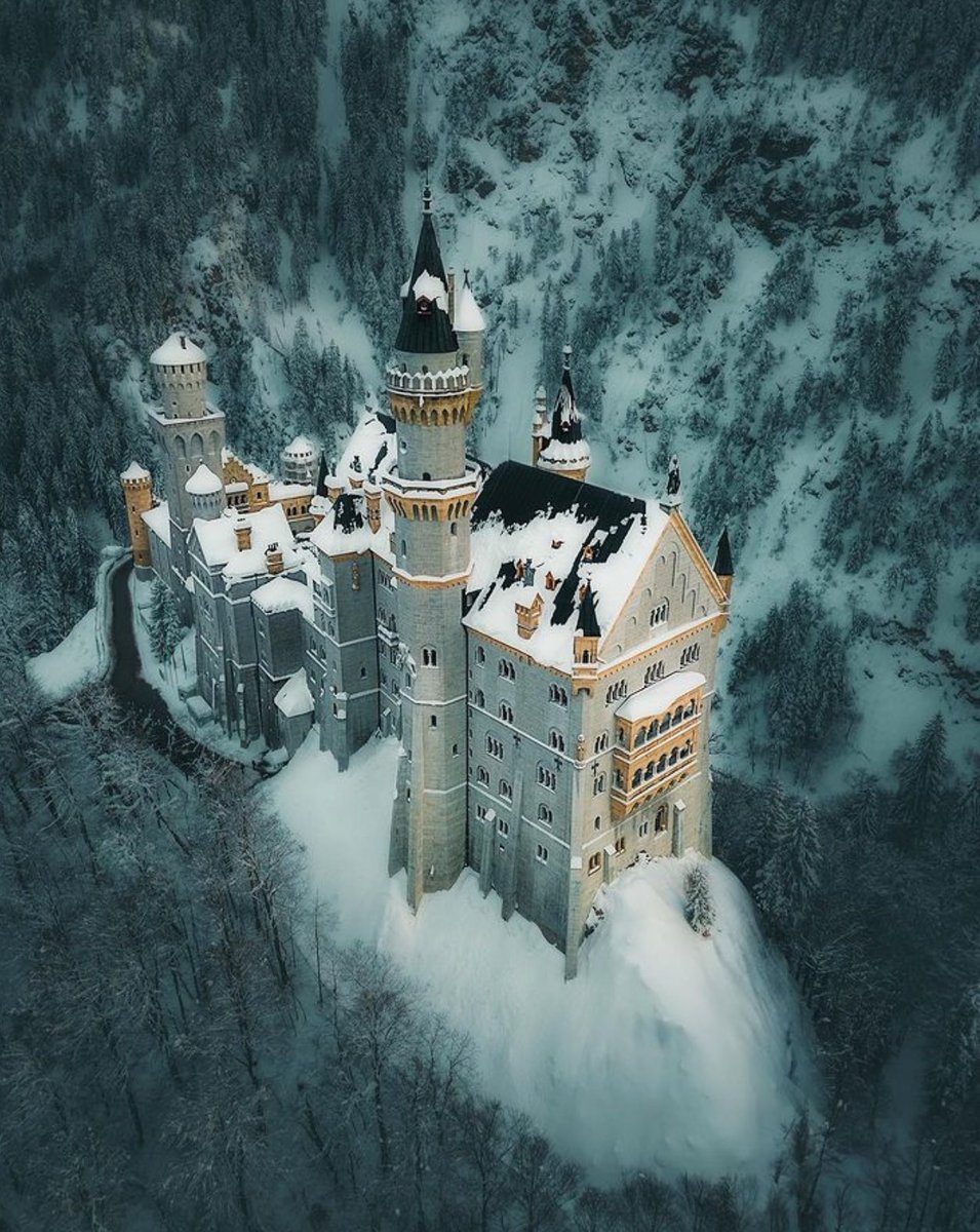 ValentyneDreams's tweet photo. One of the most beautiful castles on earth.

Do you agree?

Neuschwanstein Castle, Germany https://t.co/uE8JEaLBXs