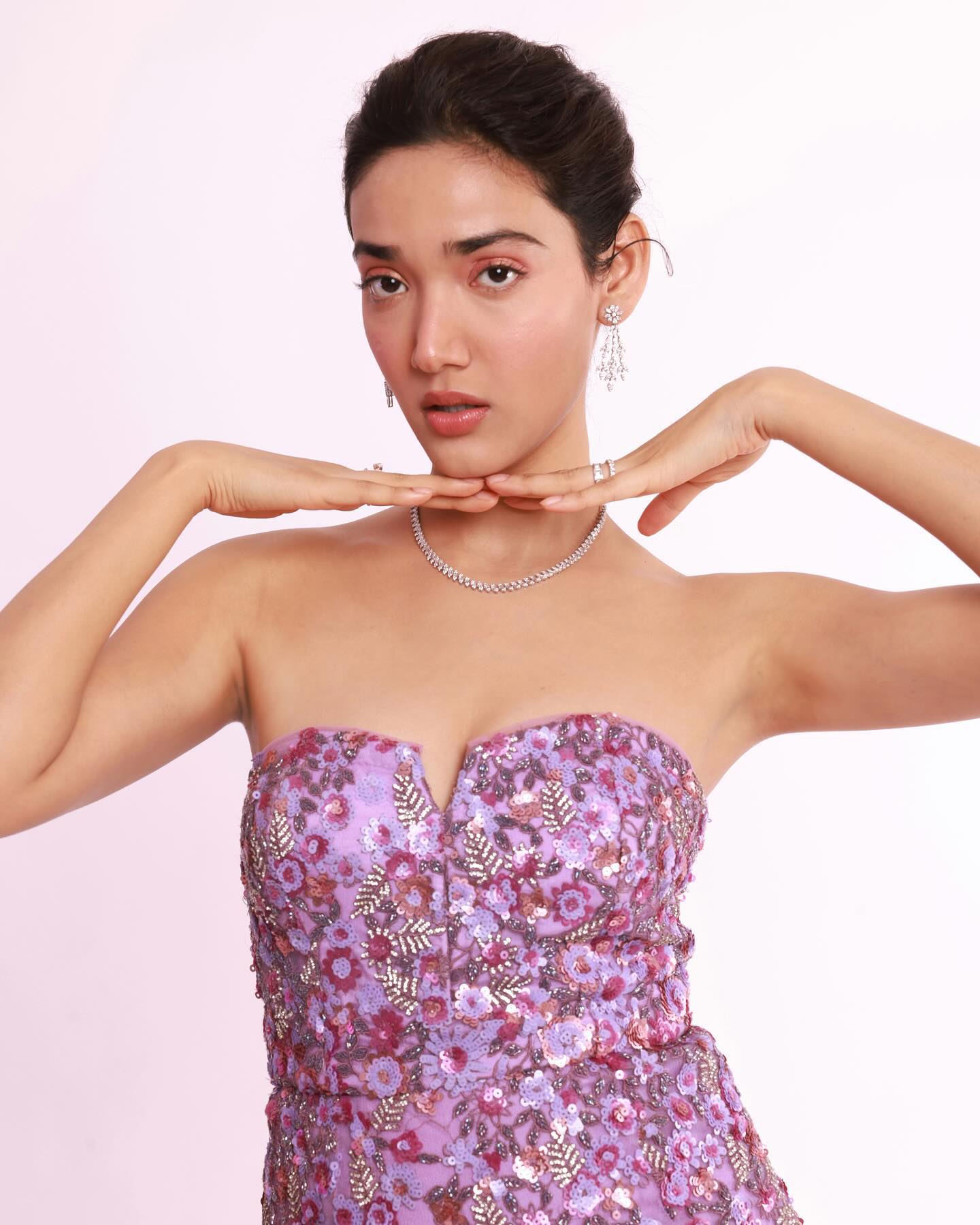 GJE16FiboAAIyte?format=jpg&name=large