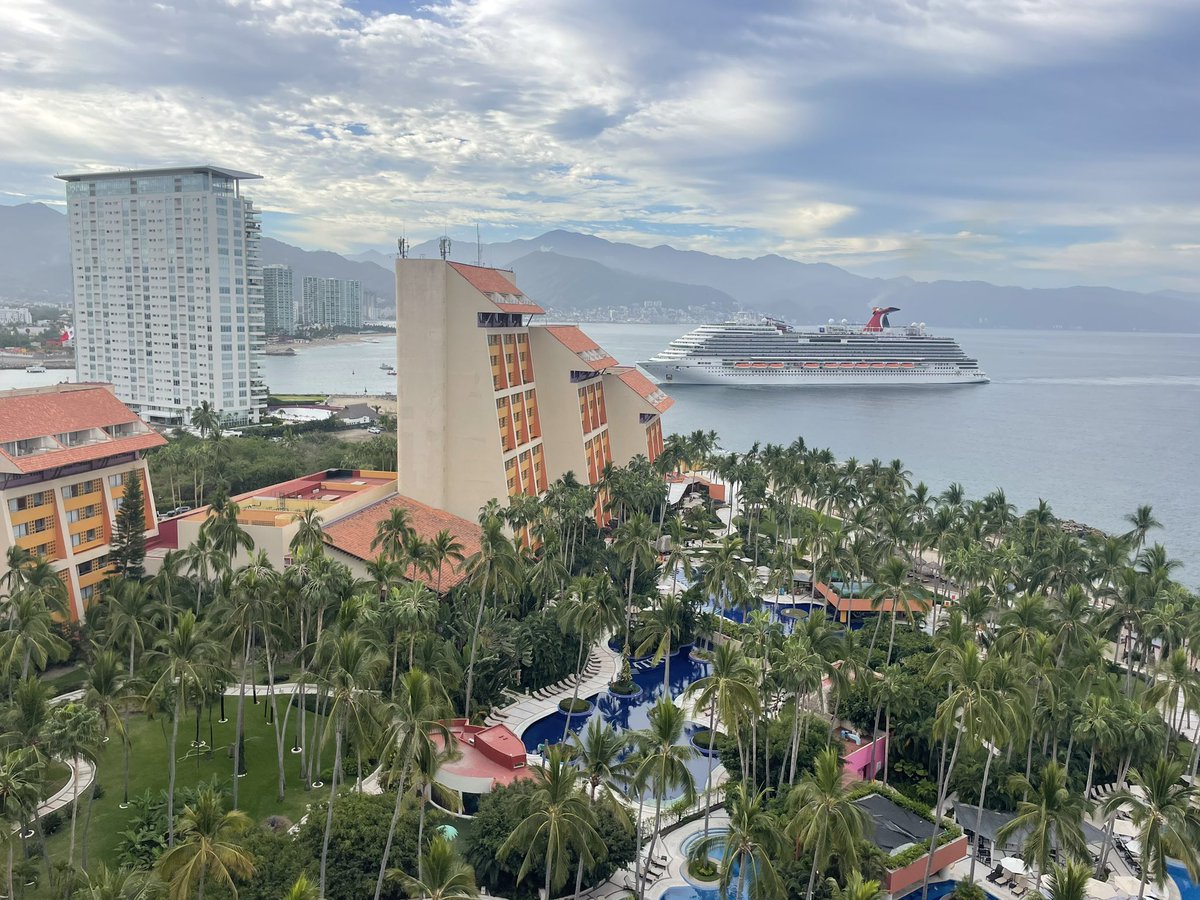 Look who arrived this morning @CarnivalCruise Panorama into @PuertoVallarta. The @Westin Puerto Vallarta Resort and Spa has the best views of the cruise ships arriving and departing.