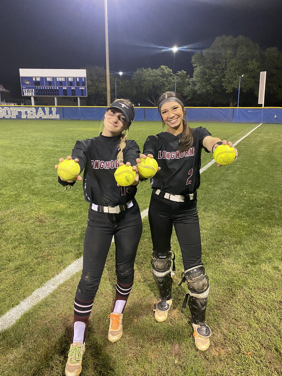 Coach_Janicek's tweet image. On the road program Ws to wrap up round one of district play! @TurnerZaria 🔥 in the ⭕️ @KarrlauhnD1 5 for 5 and 2 💣s for @abbyybergeronn (#3) and @katedolan2024 (#6)! Solid all the way around!

PROUD. ♥️ 

#WeAreGR @CoachADutch @pinkpatterson @CoachCaseyVogt