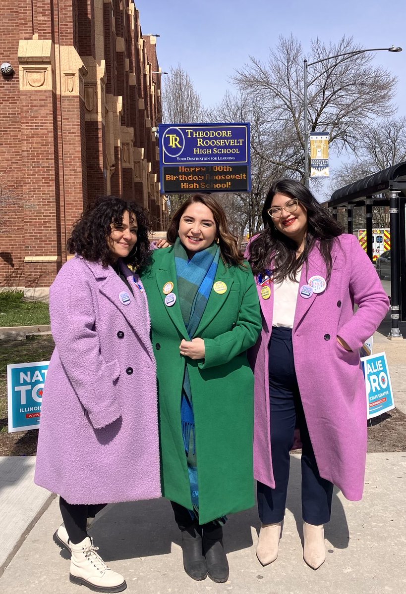DeliaRamirezIL's tweet image. Meet your new committeewoman  of the 33rd ward @RossanaFor33 and the new senator of the 20th district @graciela4senate! #slay #rootedandready