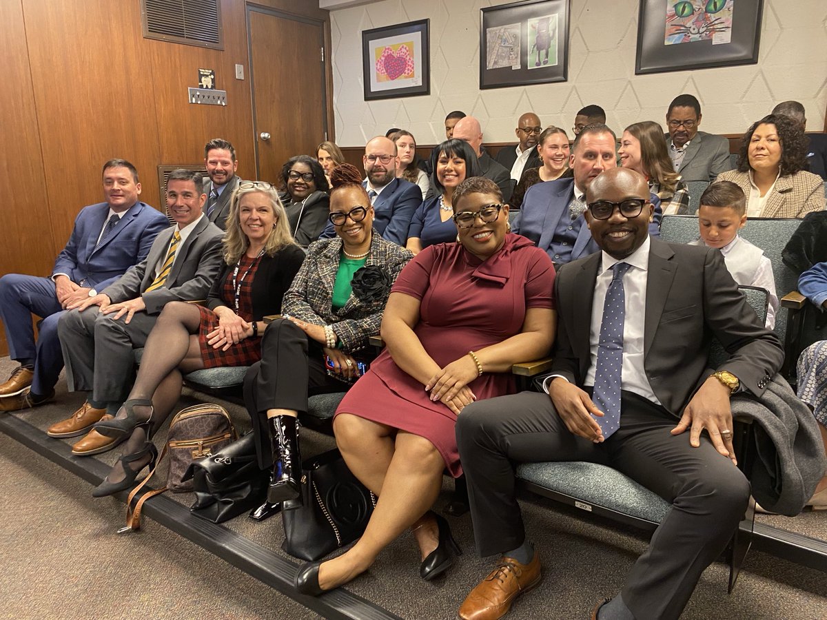 Congratulations to the ten amazing principals who were appointed by ⁦@mocoboe⁩ today! The room was filled with amazing leaders who are stepping in to lead equally amazing school communities! ⁦@MCPS⁩ ⁦@MCAAPMD⁩