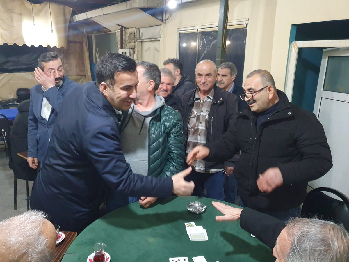 Sarıyer için gece gündüz çalışıyoruz.

Adım adım vatandaşlarımızla buluşuyoruz.

Bağlar mevkiinde iftar sonrası halkımızla bir araya geldik.

Bölgeniz sorunlarını ve çözüm önerilerimizi konuştuk. Sarıyer'e #GercekBelediyecilik getirmek için söz aldık.

Değişim için son 11 gün