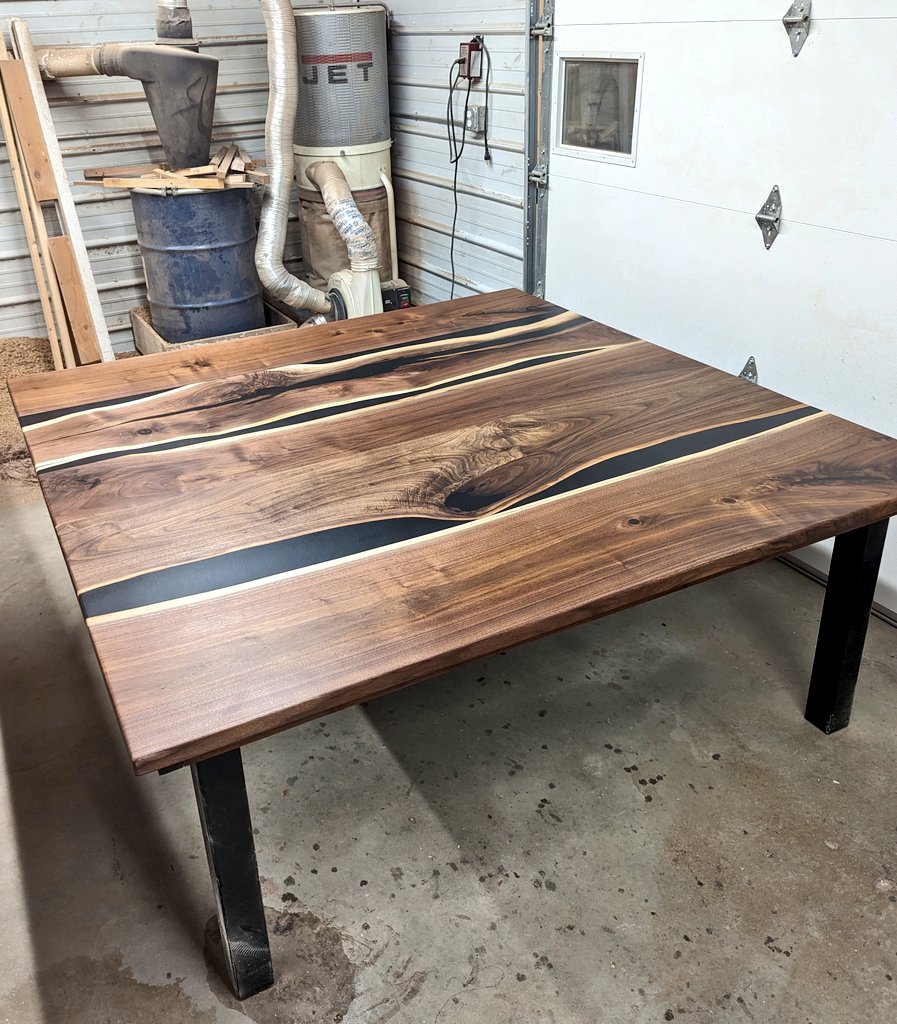 whitwt's tweet image. Finished up another table today. It&apos;s a stunner.