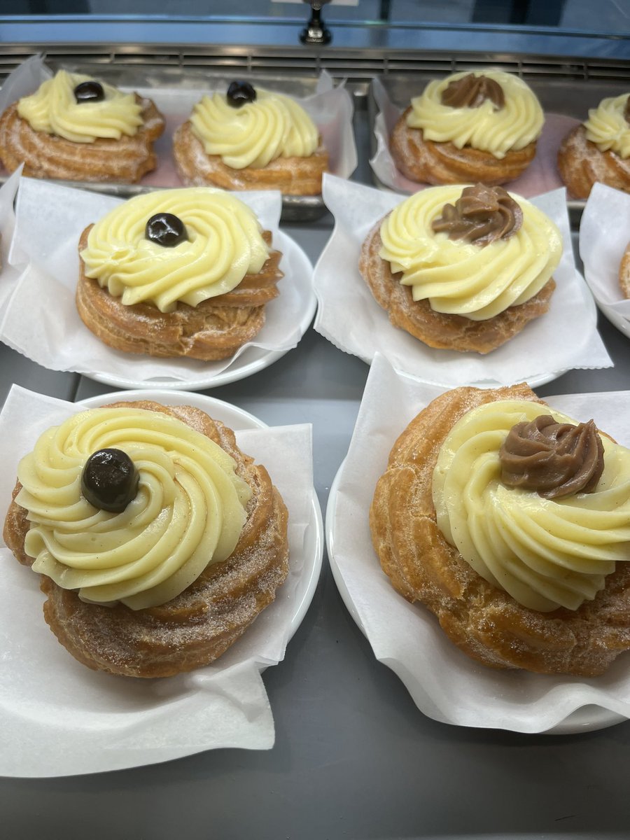 Buona festa del papà!!! Happy Saint Joseph day! I’m very happy to have met with so many Italians! Thanks for driving from Dallas, Plano, Frisco, Allen, Grapevine, and Arlington for our zeppole!!! We are now all sold out!!! #zeppole    #SaintJosephzeppole #vivapapàmiosempre