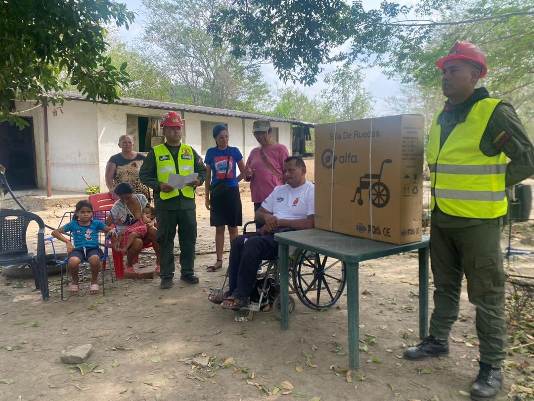 El pueblo cuando se organiza vence ! #FANB en representación del Estado, visita casa por casa para llevar felicidad, paz y sosiego a la población venezolana!  

<a href="/zodi22merida/">ZODI 22 MERIDA</a> en acción !

#IntegrarEsVencer