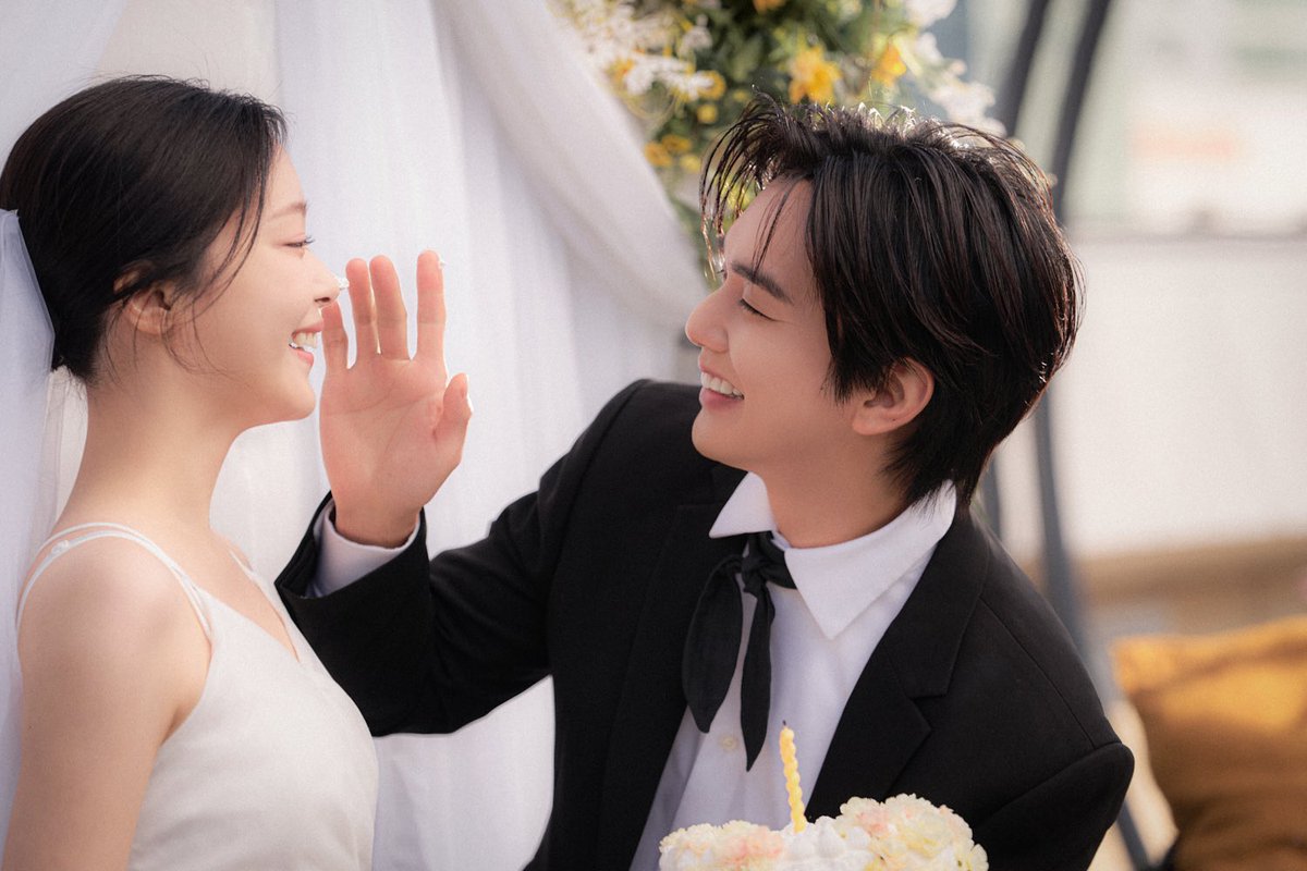 yoosource's tweet photo. 👰🏻‍♀️🤵🏻 https://t.co/jfHNUc3tqd