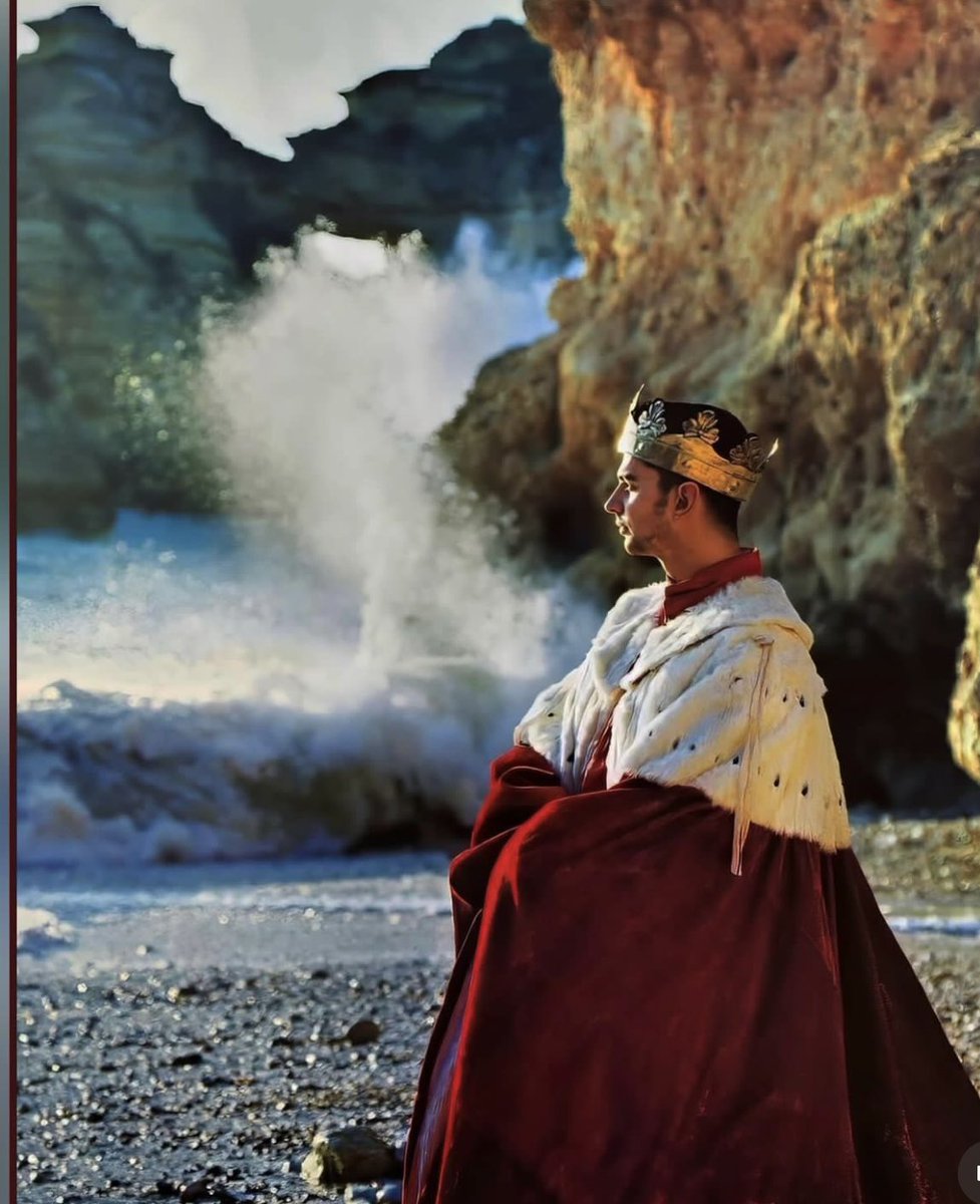 kmode_dm's tweet image. King Dave Gahan 🌹🎂🫶🎶 #Violator #ReleaseDate
#DepecheMode