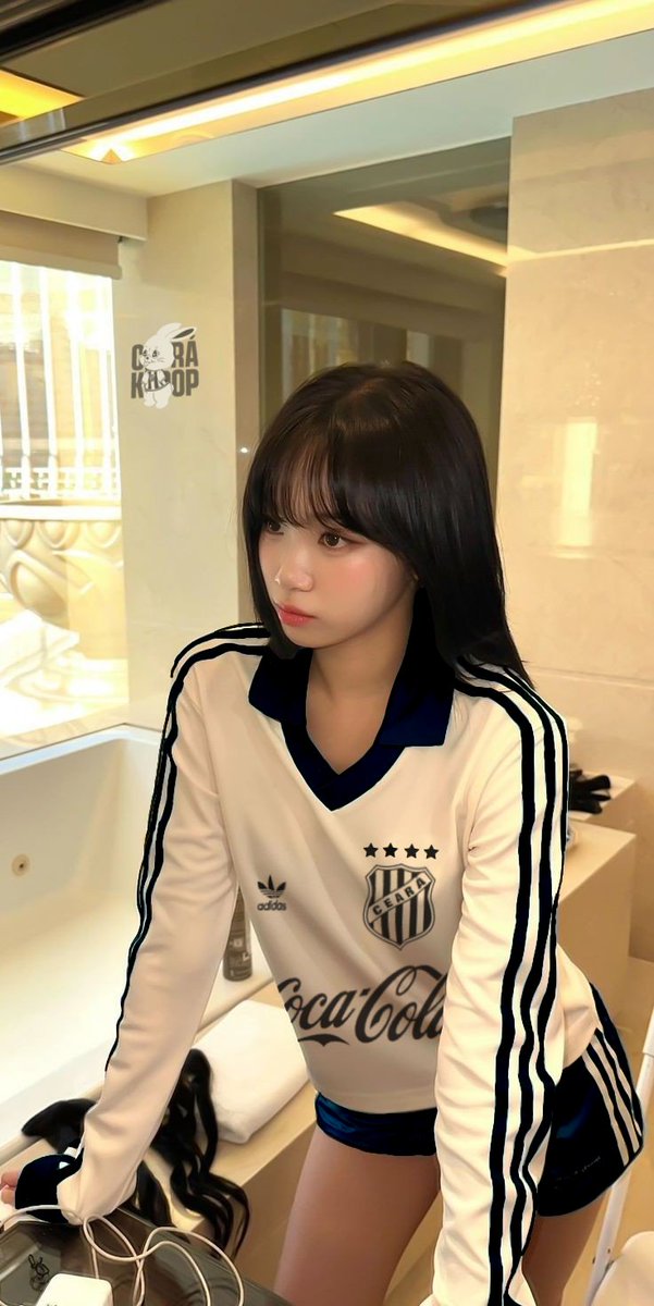 ceara_kpop's tweet photo. _chaechae_1 Ig Uptades 📸| 19.03.2024 "🖤🤍"

#CHAEWON #Lesserafim #Chaechae #CearaSc https://t.co/03lvky4YN2