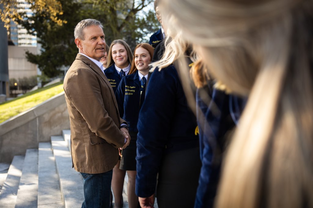 GovBillLee tweet picture